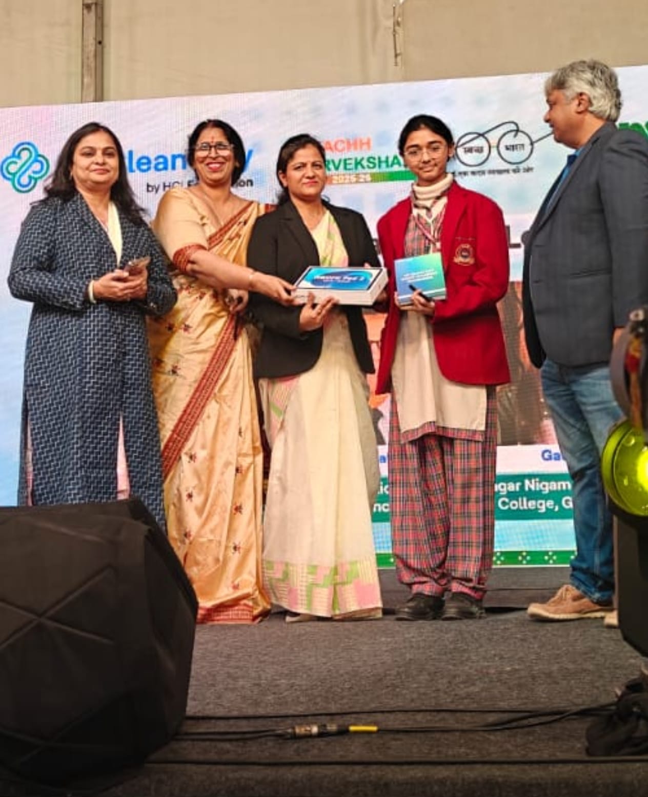 /File/17/6VR_Community Services 02.jpeg